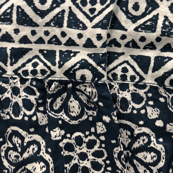 J Jill “batik style” print top. - Picture 2 of 4